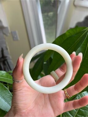 Xiu Jade Bangle Bracelet Light Creamy White - XS D: 52.2-52.4mm